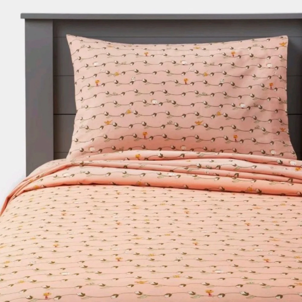 Queen Princess Tulip Vine Kids' Sheet Set - The Disney Collection by Pillowfort™
